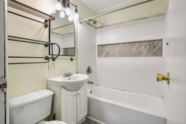 1104 Anderson Dr, Leesville, LA 71446