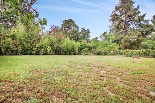1104 Anderson Dr, Leesville, LA 71446