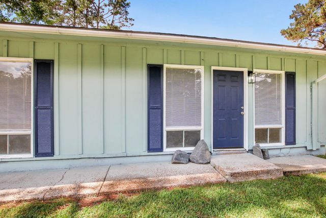 1104 Anderson Dr, Leesville, LA 71446