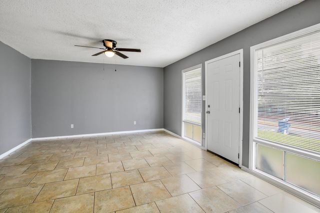 1104 Anderson Dr, Leesville, LA 71446