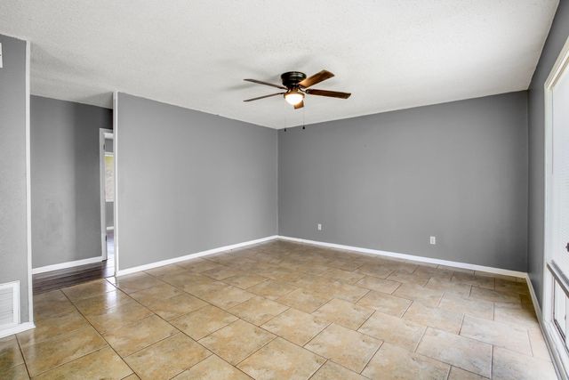 1104 Anderson Dr, Leesville, LA 71446