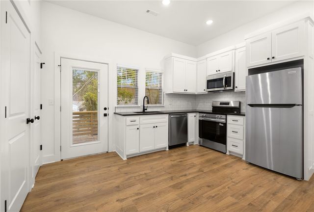 531 S Wood Avenue 4, Fayetteville, AR 72701