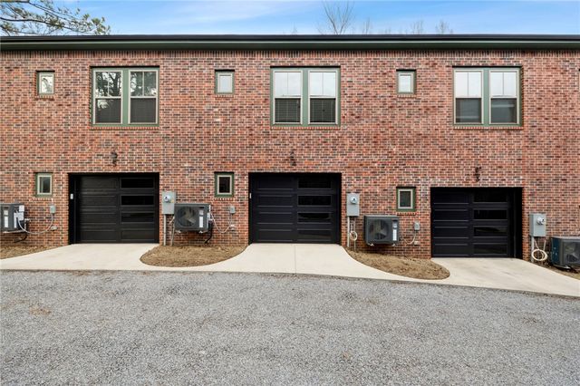 531 S Wood Avenue 4, Fayetteville, AR 72701