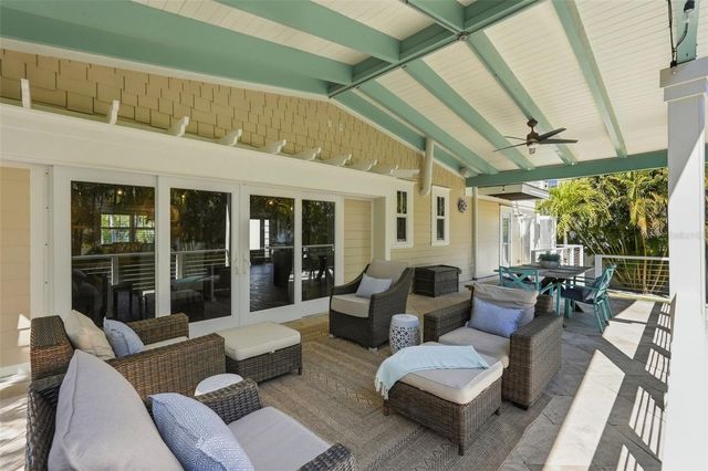 213 84TH STREET, Holmes Beach, FL 34217