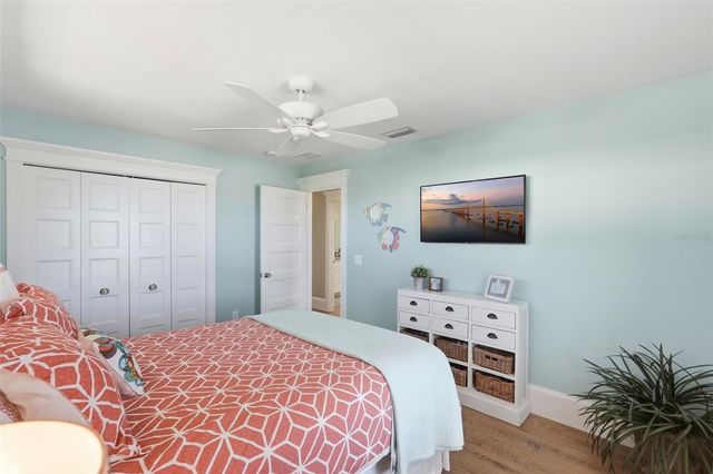 213 84TH STREET, Holmes Beach, FL 34217