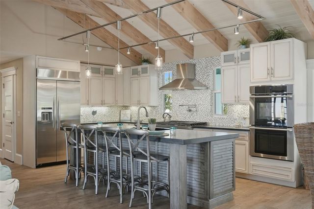 213 84TH STREET, Holmes Beach, FL 34217