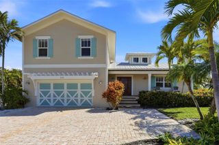 213 84TH STREET, Holmes Beach, FL 34217