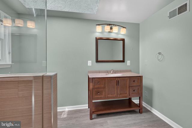 7452 CROSS GATE LN, Alexandria, VA 22315