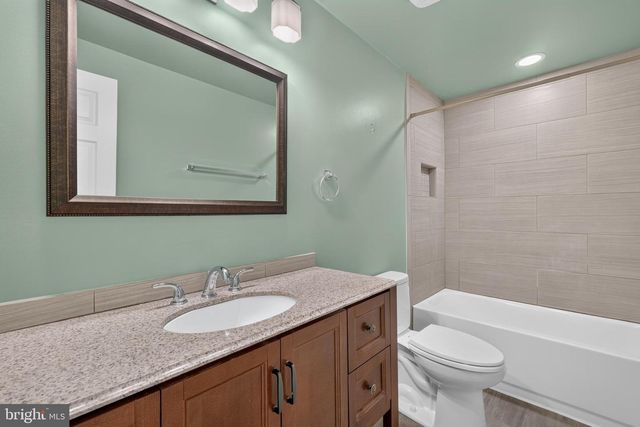7452 CROSS GATE LN, Alexandria, VA 22315
