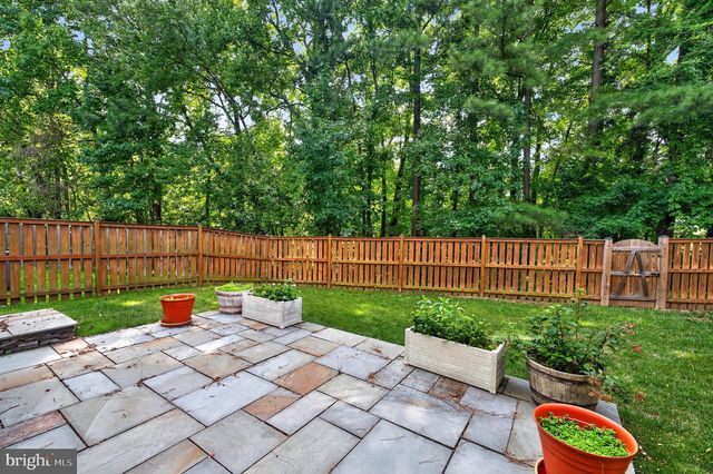 7452 CROSS GATE LN, Alexandria, VA 22315