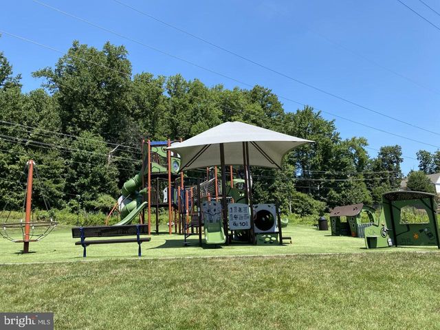 7452 CROSS GATE LN, Alexandria, VA 22315