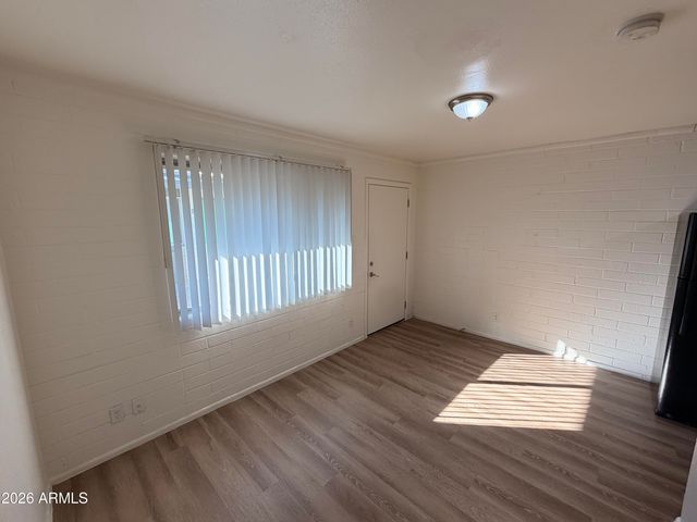 6802 W GLENDALE Avenue 7, Glendale, AZ 85303