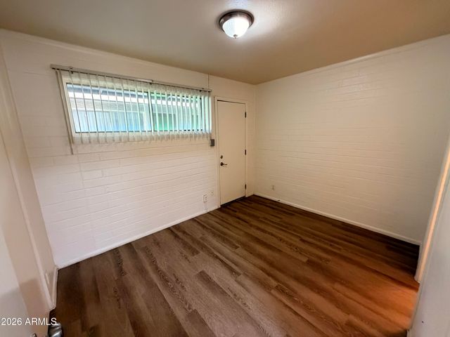 6802 W GLENDALE Avenue 7, Glendale, AZ 85303