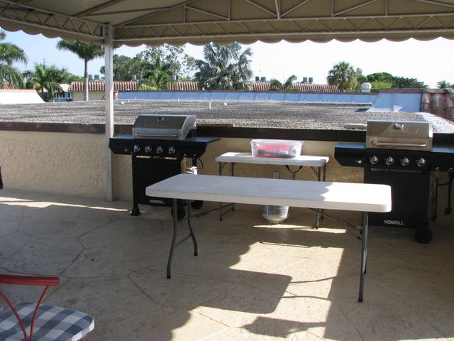 2600 S Kanner Highway W8, Stuart, FL 34994