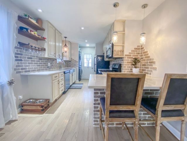 443 N Lake Shore Drive, Palatine, IL 60067