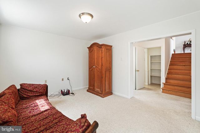 10917 WOODHAVEN DR, Fairfax, VA 22030