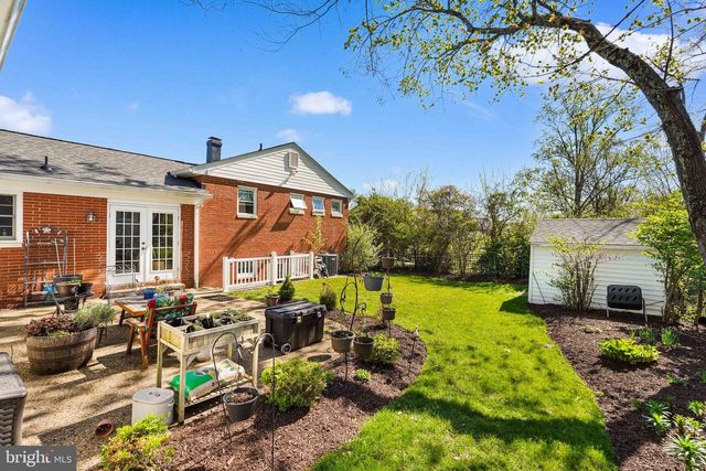 10917 WOODHAVEN DR, Fairfax, VA 22030