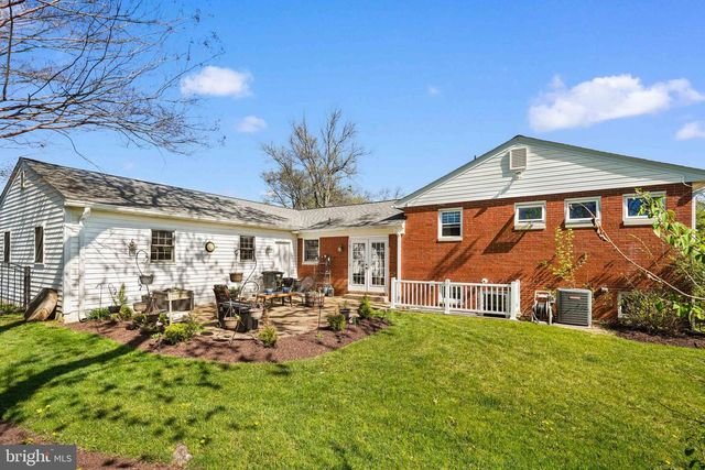 10917 WOODHAVEN DR, Fairfax, VA 22030