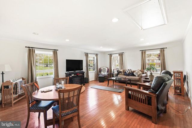 10917 WOODHAVEN DR, Fairfax, VA 22030