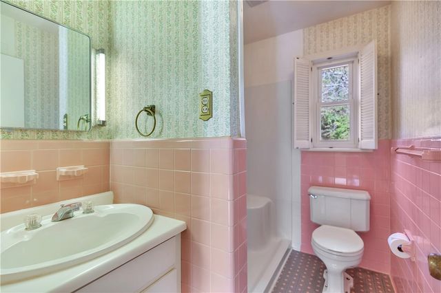 2156 Gentry Memorial Highway, Pickens, SC 29671