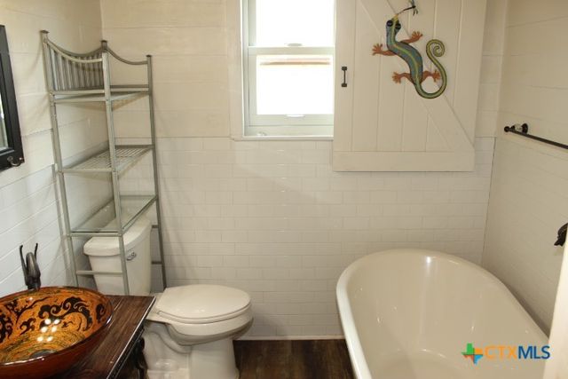 211 E Hogan Drive, Copperas Cove, TX 76522