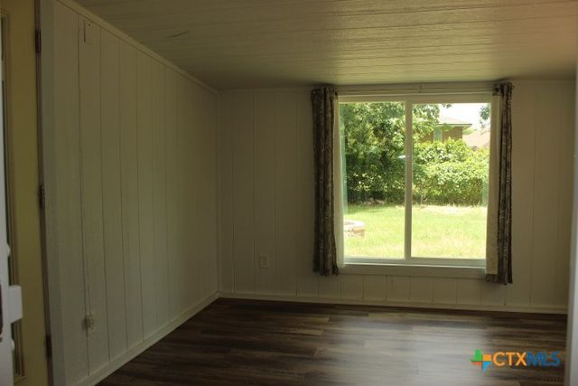 211 E Hogan Drive, Copperas Cove, TX 76522