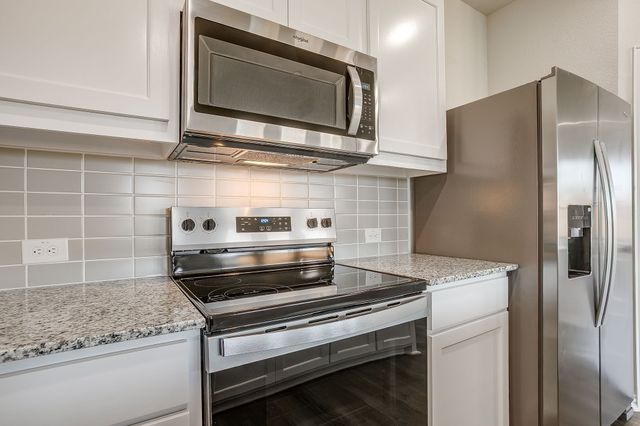 808 Homeplace Circle, Mansfield, TX 76063