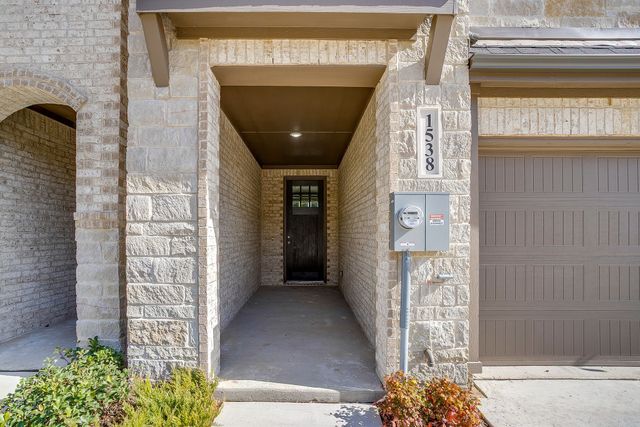 808 Homeplace Circle, Mansfield, TX 76063