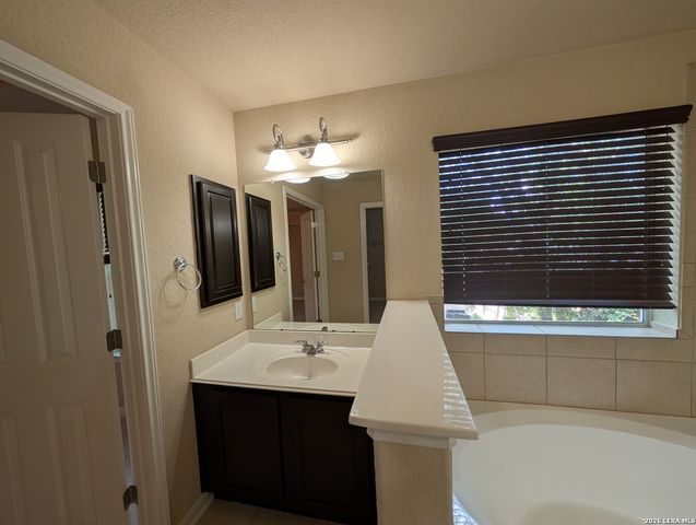 10730 Axis Crossing, San Antonio, TX 78245