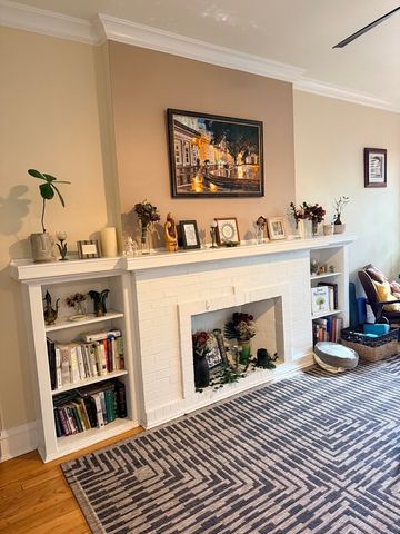 1042 Washington Boulevard 3W, Oak Park, IL 60302