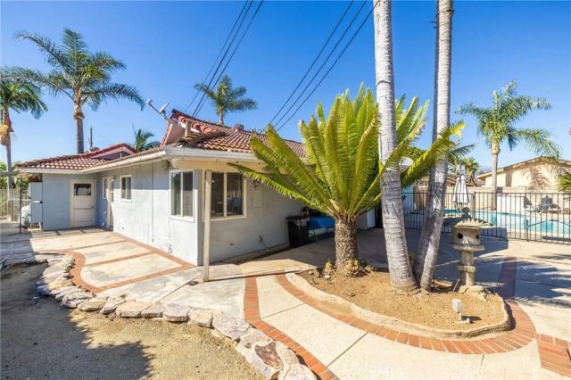 910 S Donna Beth Avenue, West Covina, CA 91791