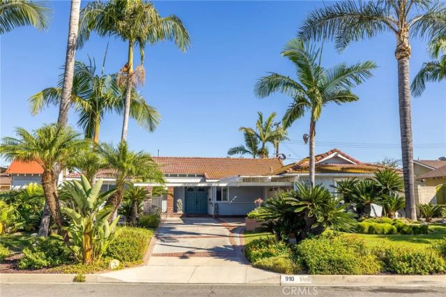 910 S Donna Beth Avenue, West Covina, CA 91791