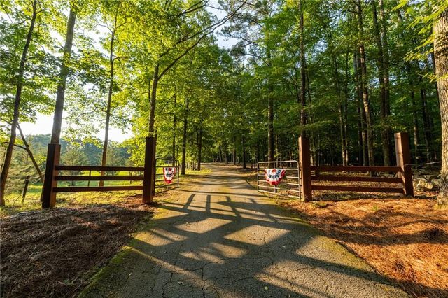 1145 Brittany Way, Fayetteville, GA 30214