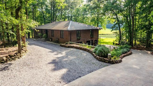 1145 Brittany Way, Fayetteville, GA 30214