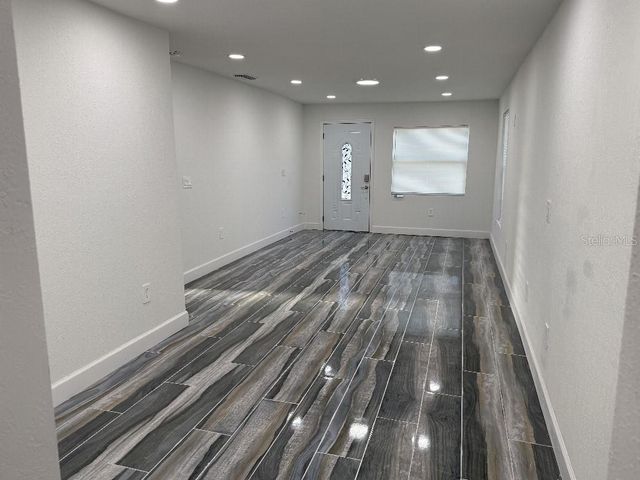 1110 W KNOLLWOOD STREET, Tampa, FL 33604