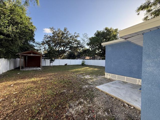 1110 W KNOLLWOOD STREET, Tampa, FL 33604