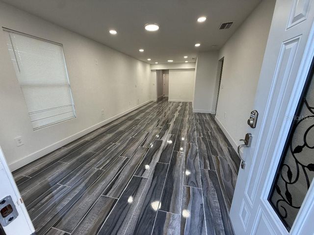 1110 W KNOLLWOOD STREET, Tampa, FL 33604