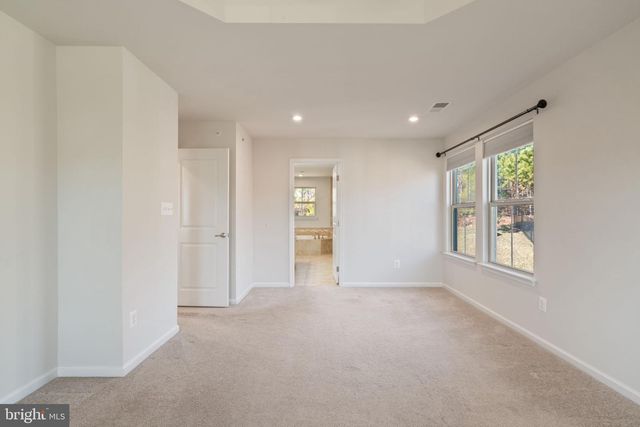 2044 SCARLET PINE RD, Dumfries, VA 22026