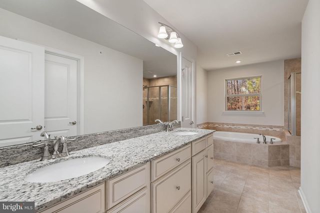 2044 SCARLET PINE RD, Dumfries, VA 22026