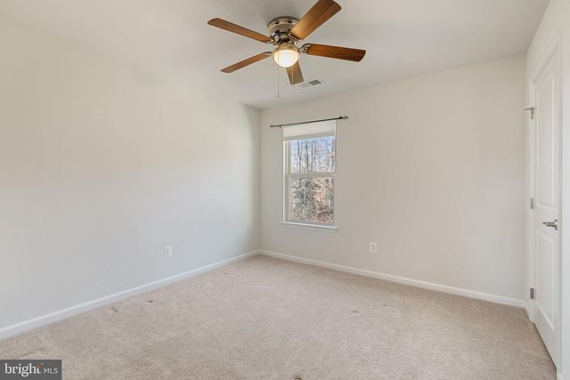 2044 SCARLET PINE RD, Dumfries, VA 22026