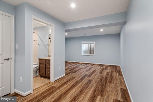 2044 SCARLET PINE RD, Dumfries, VA 22026