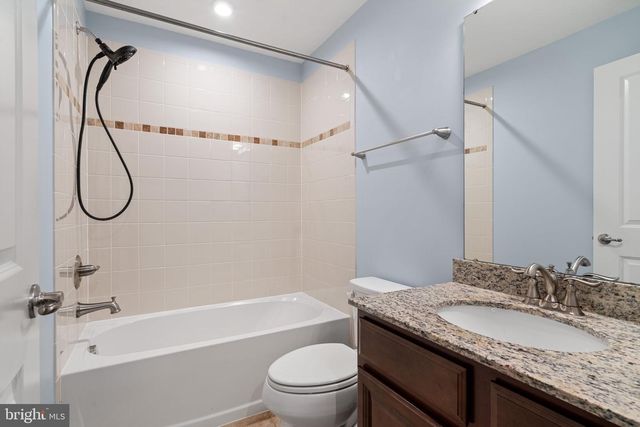 2044 SCARLET PINE RD, Dumfries, VA 22026