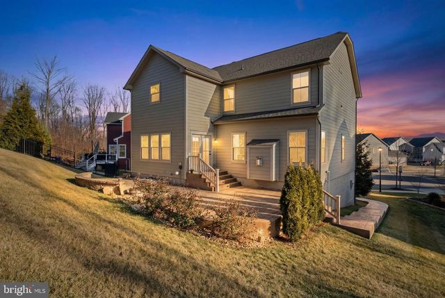 2044 SCARLET PINE RD, Dumfries, VA 22026