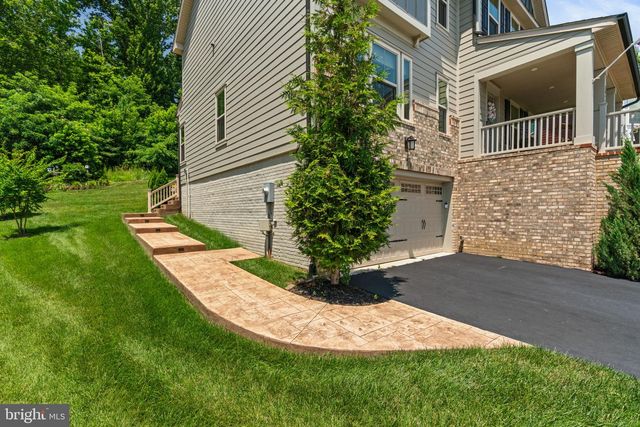 2044 SCARLET PINE RD, Dumfries, VA 22026