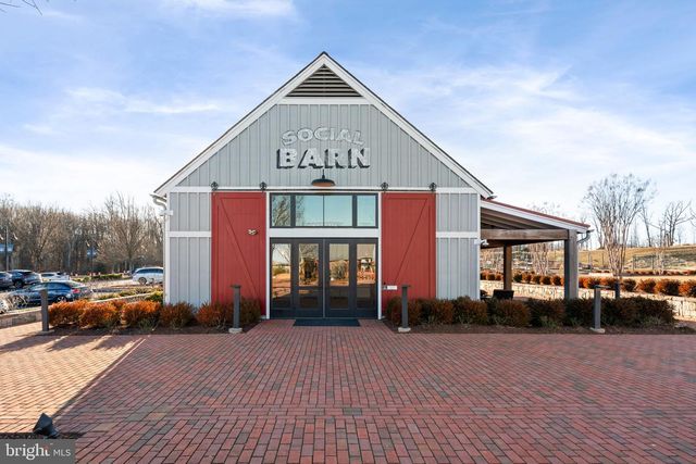 2044 SCARLET PINE RD, Dumfries, VA 22026