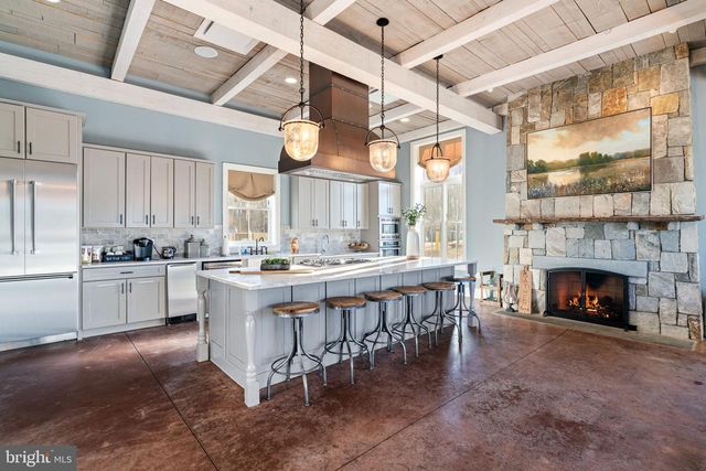 2044 SCARLET PINE RD, Dumfries, VA 22026