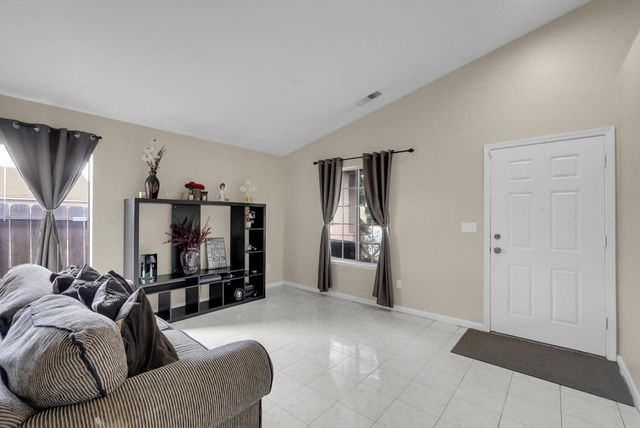 1210 Cherry Oak Ln, Manteca, CA 95336