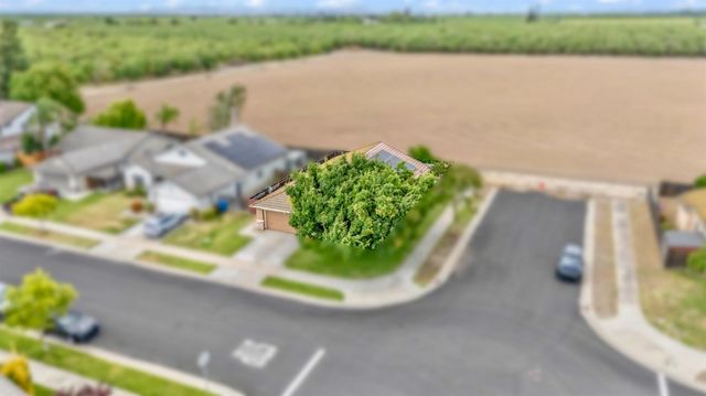 1210 Cherry Oak Ln, Manteca, CA 95336