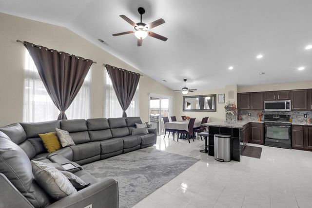 1210 Cherry Oak Ln, Manteca, CA 95336