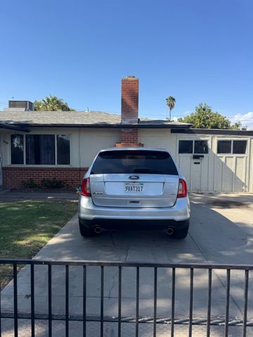 3845 E Lowe Avenue, Fresno, CA 93702